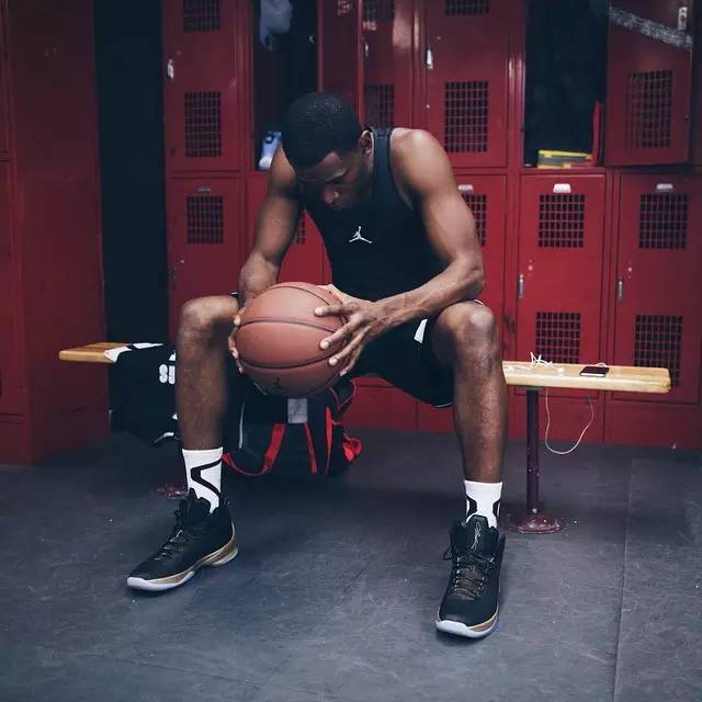 nba球星乔丹有多大的努力,nba球星乔丹的辛酸故事