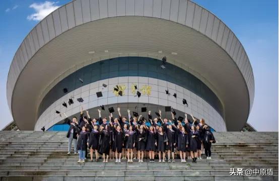 大片来袭！河南各高校凹造型毕业照绝对惊艳到你