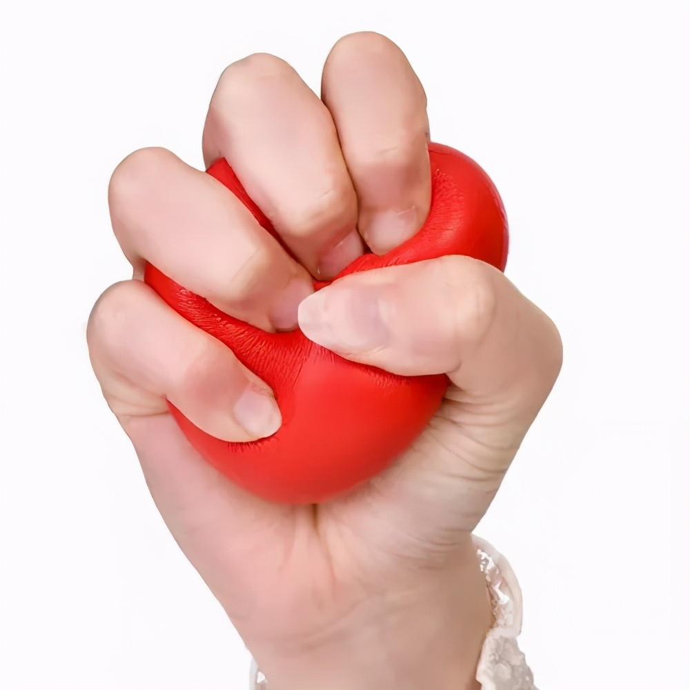 噗嗤一脚，我的蛋蛋被踹了