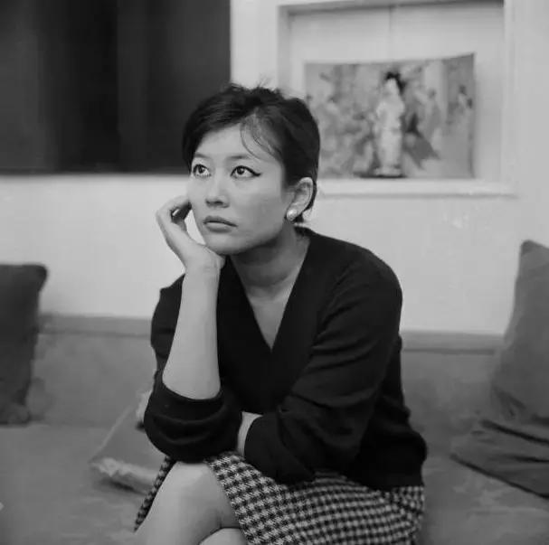 86岁的好莱坞华人教母：我是一只独来独往的豹，不需要结婚