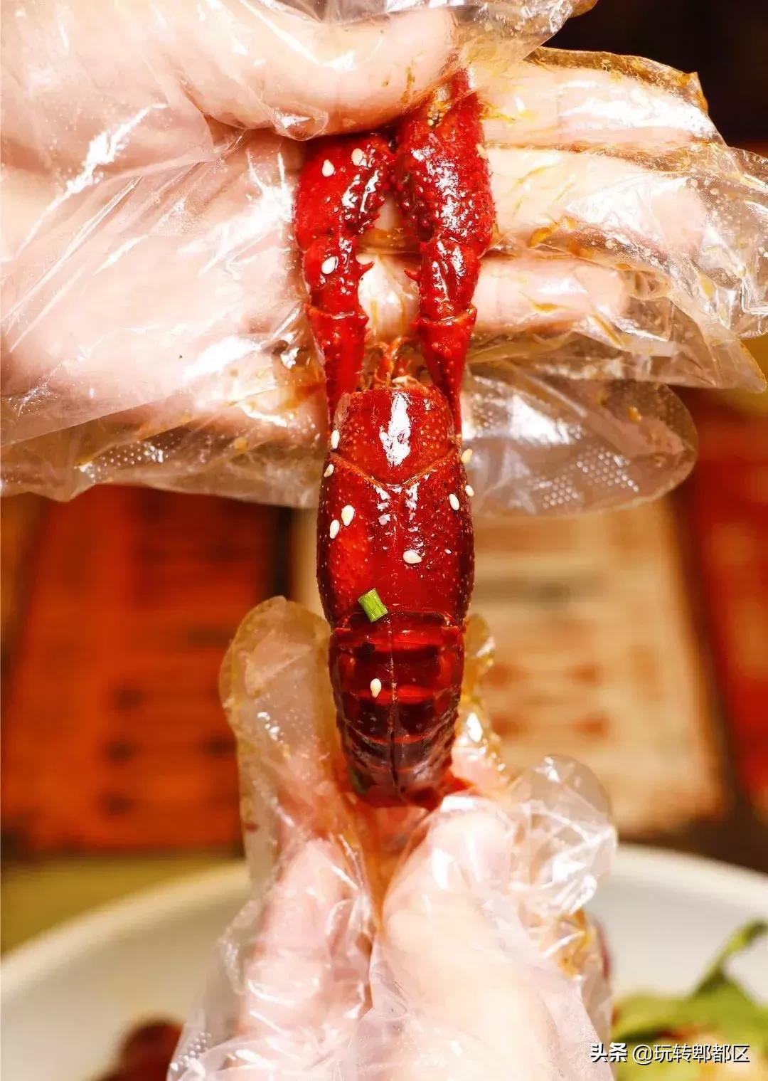 坐标蜀都万达！一口秒穿金庸世界的江湖菜！泼辣到肾上腺素狂飙