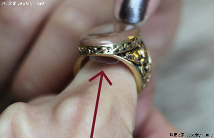 买的戒指戴不上怎么办,买了戒指不戴是什么心理