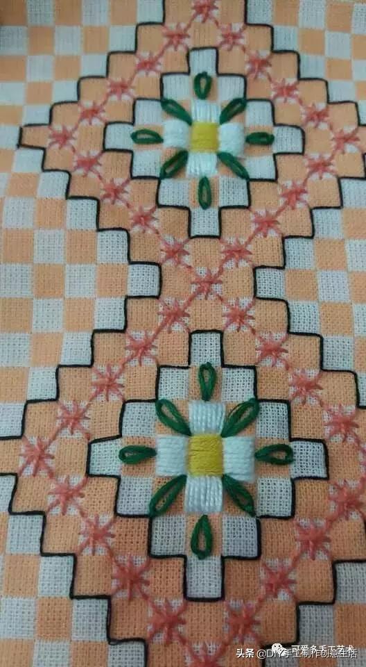 桌布花边的手工刺绣,刺绣桌布diy简单图案
