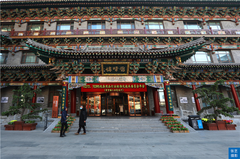 太原有座明清古建风格酒店，曾是山西贡院旧址，吸引游客打卡拍照