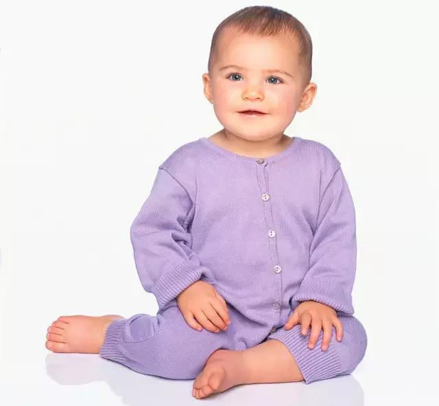 小孩腿长短不一造成原因,孩子长短腿是什么原因引起的