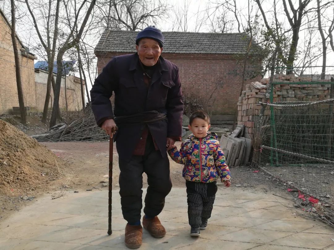 人的一生，其实非常短暂，谨以此文，祭奠我已仙逝的爷爷