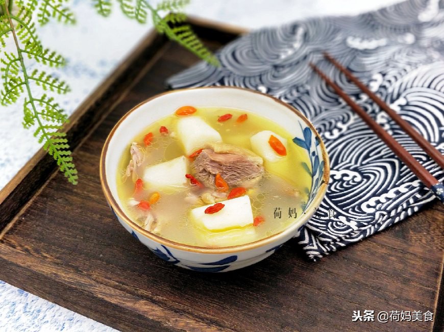 为什么炖的鸭子肉偏红,为什么炖的鸭子有股味道