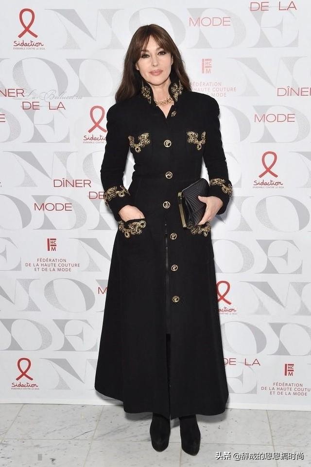 莫妮卡才是“性感女神”,56岁身材依然出众,气质犹存