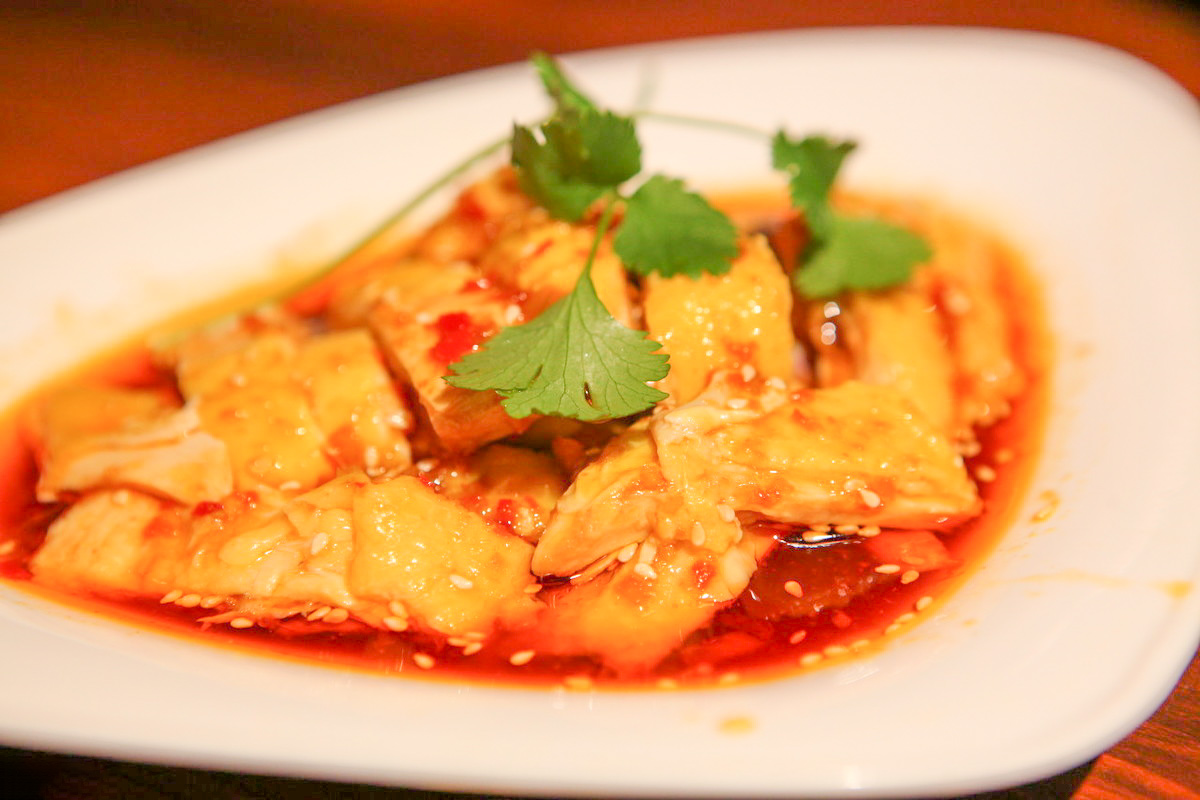 炖鸡肉又老又柴，原来是焯水时用错了水，难怪腥味重还不好吃