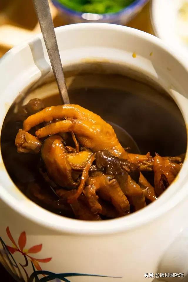 建业樱桃沟足球小镇,郑州樱桃沟建业足球小镇要门票吗