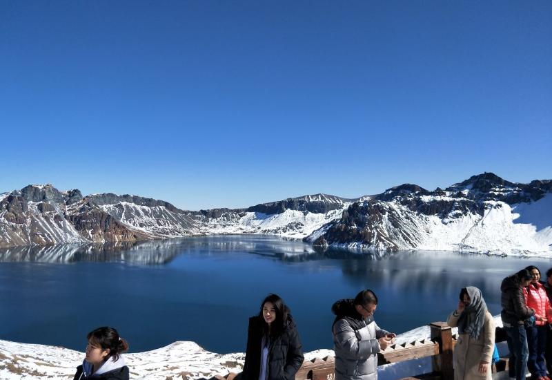 长白山天池只出不进为何不干涸,长白山天池为什么没有进水口