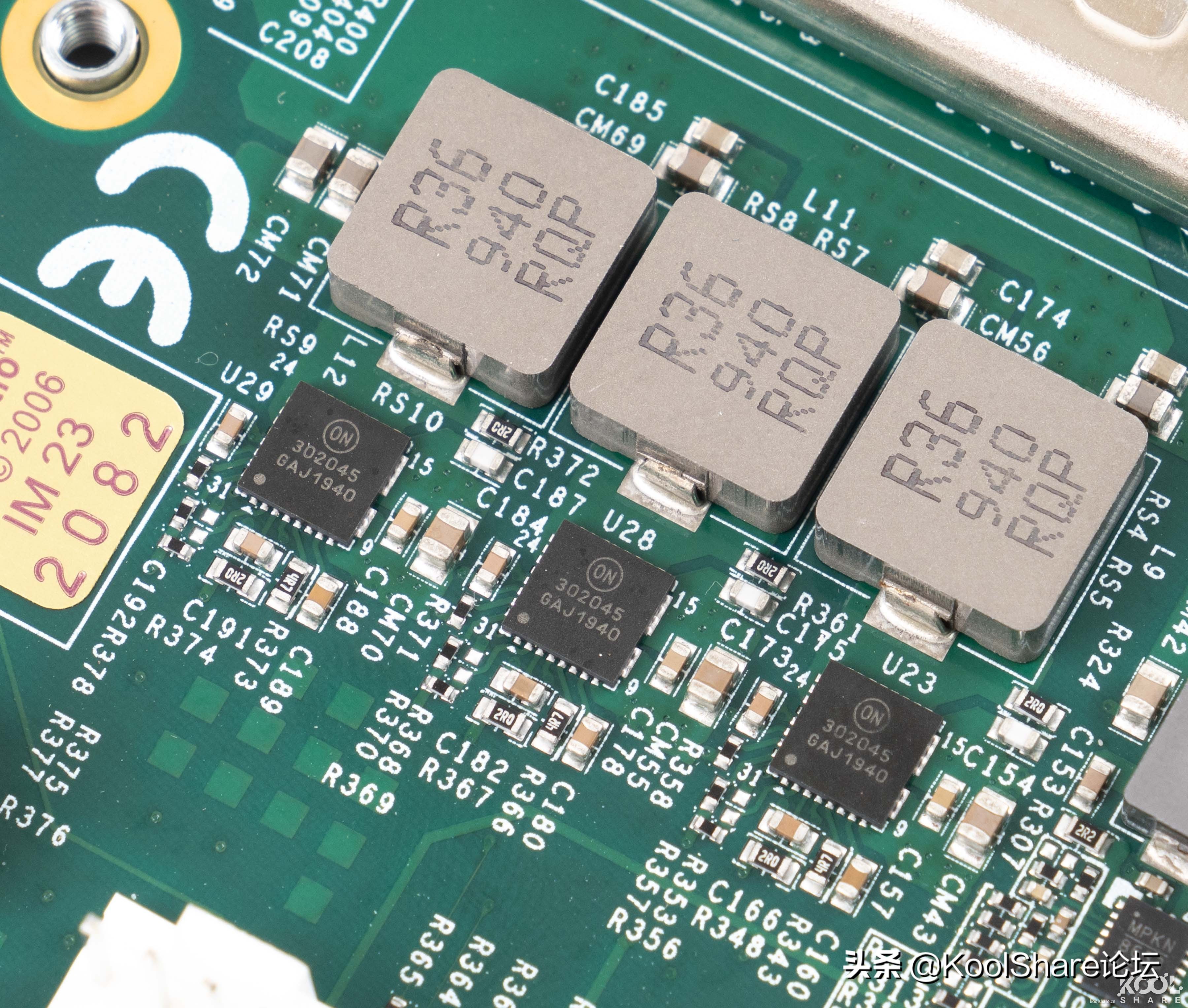 ASUSTOR爱速特旗舰NASAS7110T拆解评测