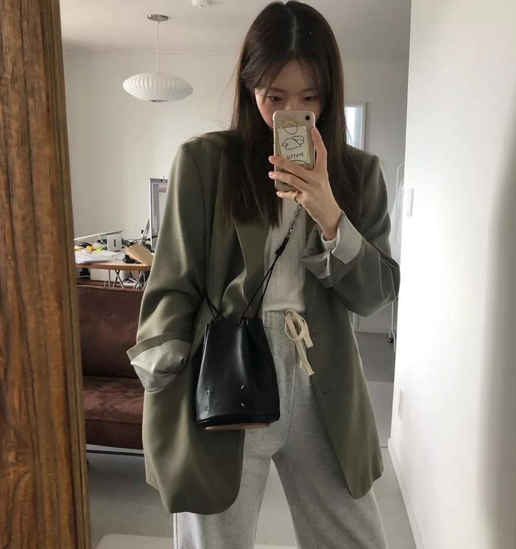 ins上有名的韩国独居博主,38岁独居全职博主