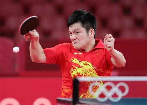 中国队夺得女子四人双桨金牌,中国女子赛艇队四人双桨夺冠