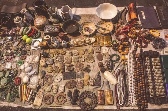 广州鬼市凌晨3点到5点,广州天河晚上凌晨鬼市摆摊