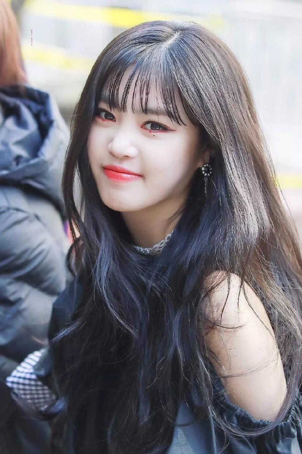 春日懒散头发怎么扎,低层次感中长发怎么打理