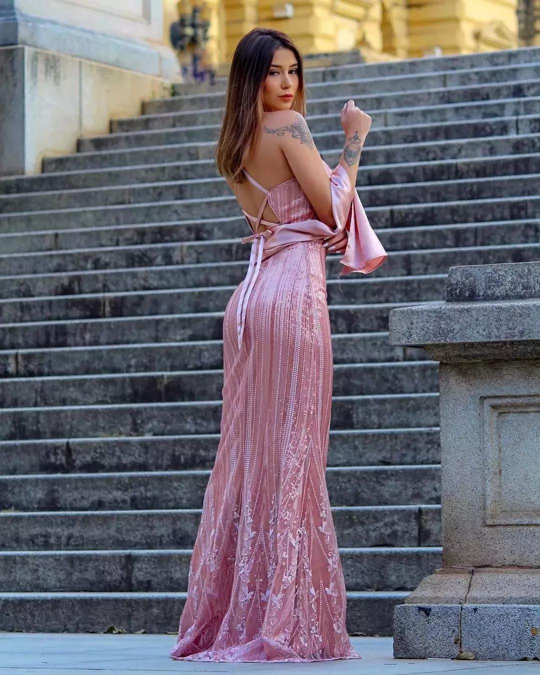 百花模特,巴西足球名模写真