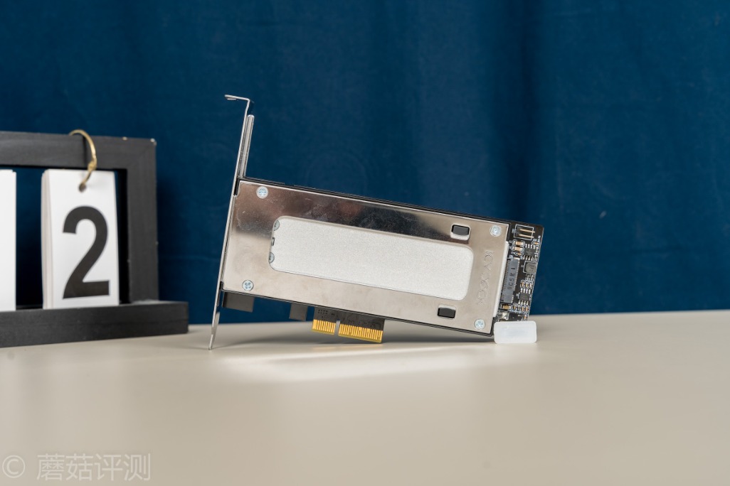 极速插拔，解锁更多使用姿势、ICYDock硬盘抽取盒PCI转M2评测