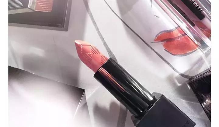 5000块的大牌中文名却像500块山寨？