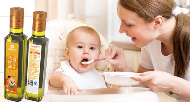 中老年人吃核桃油好不好,核桃油吃了对老年有好处吗