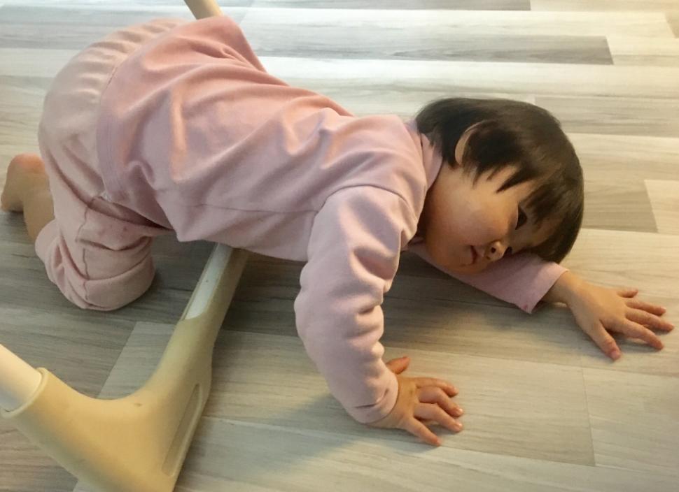 孩子太倔强，撒泼打滚什么都不听？试试这几个步骤，让他安静下来