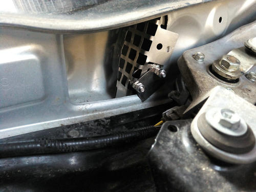 冷天空调暖风耗油吗,为什么冬天开空调暖风不往下面吹