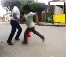 开心一刻gif下雨天,搞笑gif笑到肚子疼意外瞬间特辑