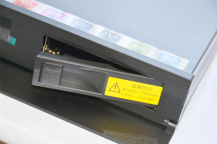 亿格瑞a10二代和芝杜z1000哪个好,亿格瑞a10怎么装硬盘