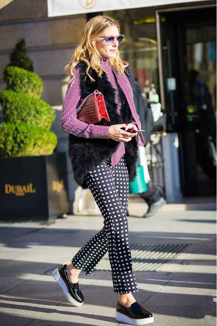 脚骨大适合穿哪种鞋,脚大的女生怎么穿鞋显脚小