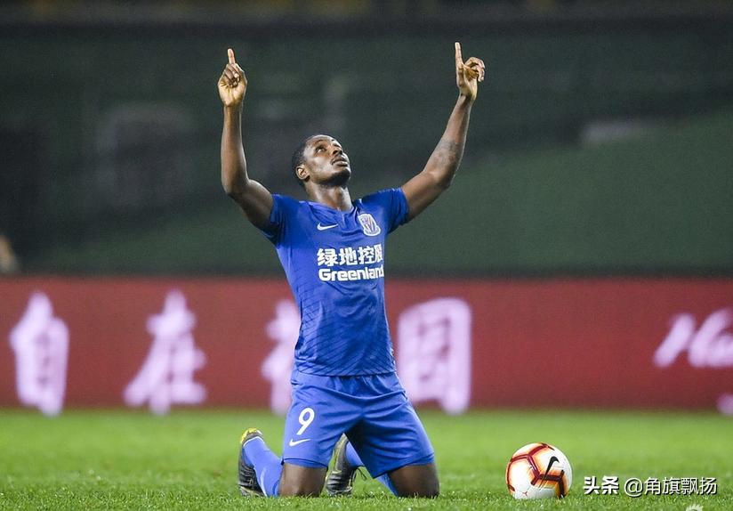 这样的富力值得敬佩！美丽足球俘获球迷芳心