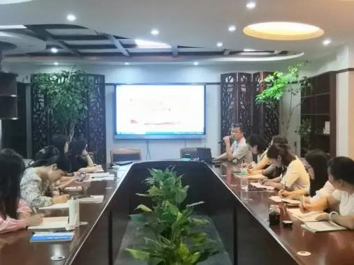 金中实小|”向善、向上、向美“——记新进教师培训