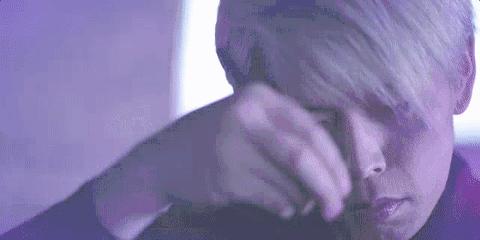 他说自己不是日本匠人，而是和果子艺术家，他做的和果子不忍吃掉