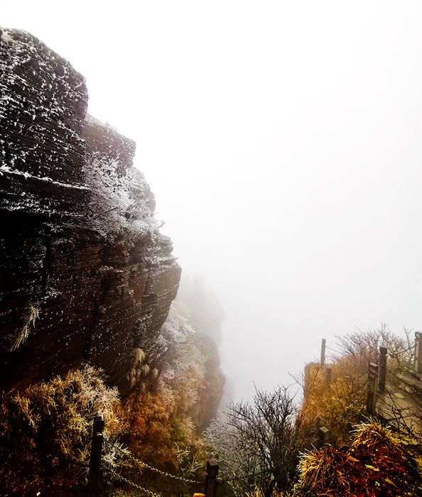 雨中的梵净山景色,烟雨梵净山