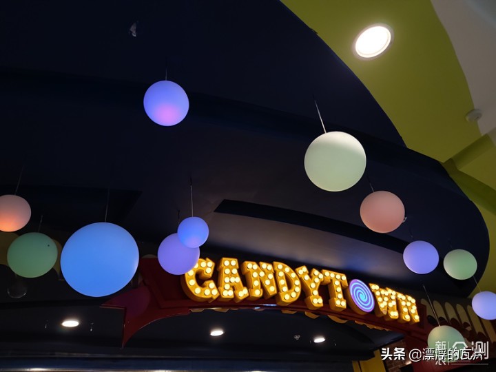 三星galaxya8s,三星galaxya8s评测