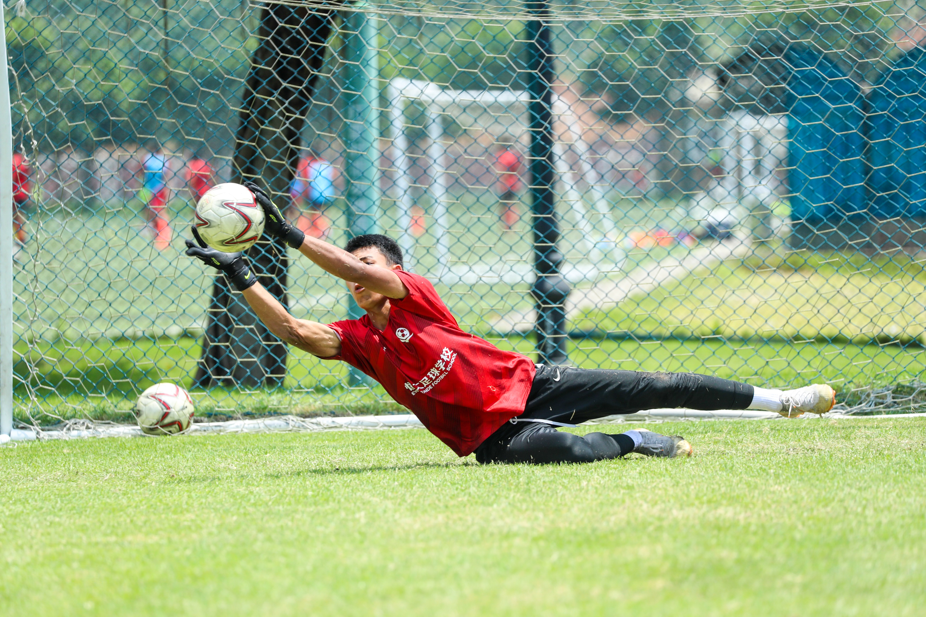 先进设备，强大团队，恒大优质康复、医疗力量，助力球员健康成长