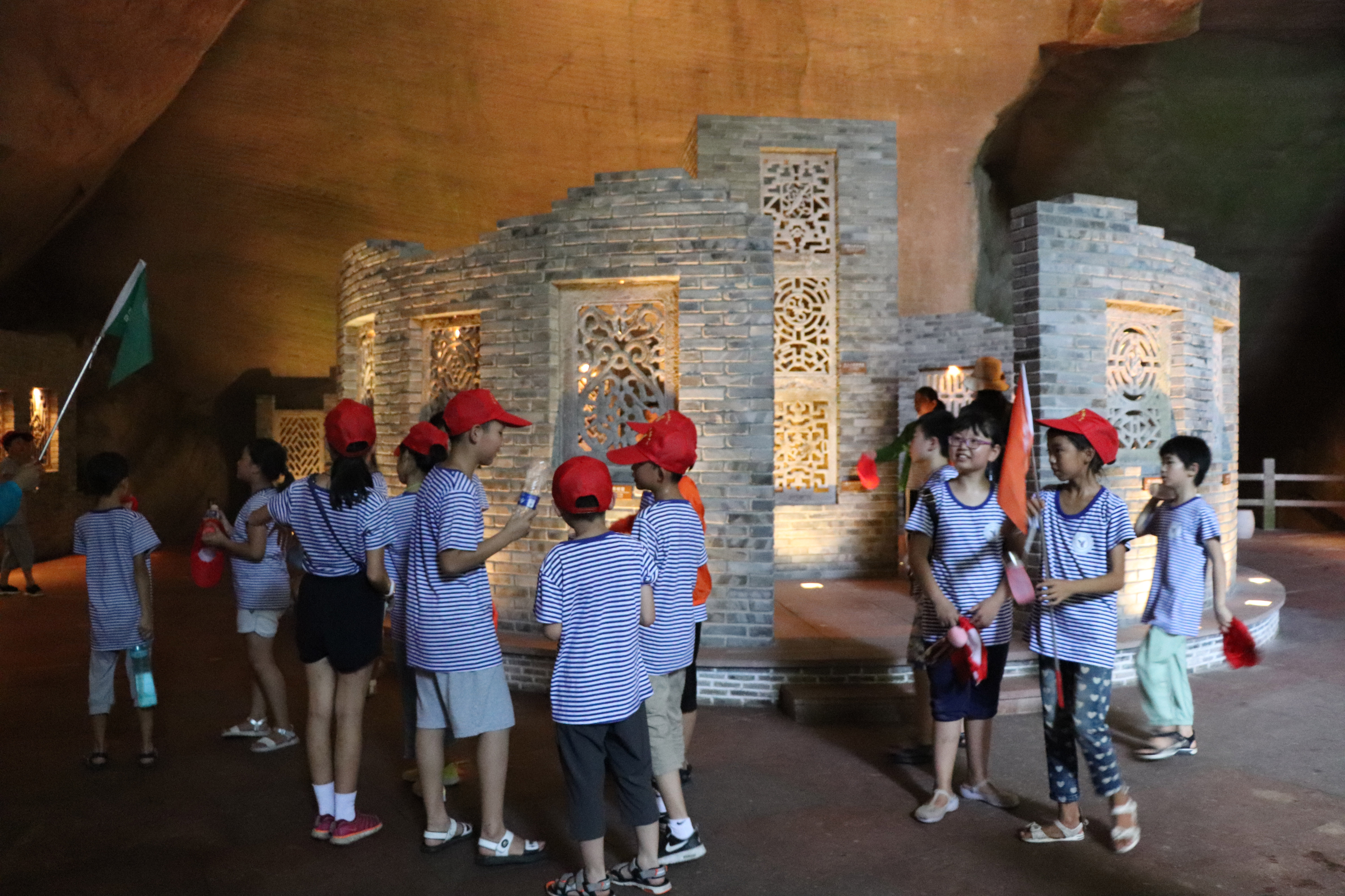 孩子去夏令营家长需要注意什么,家长带小孩参加夏令营