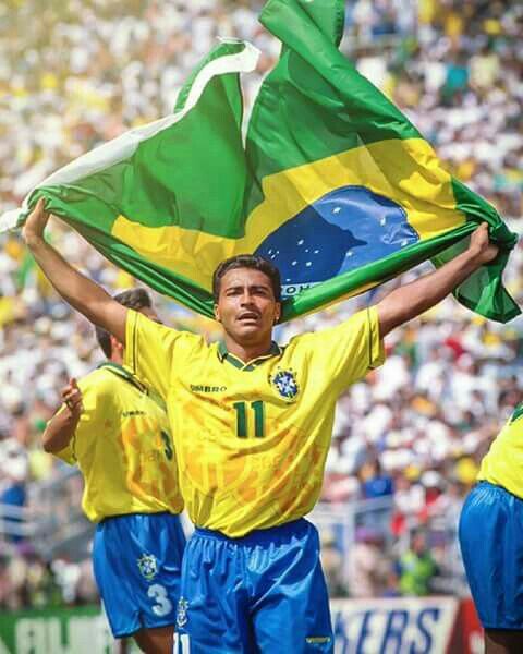 桑巴起舞帕奎塔,百年巴萨四星巴西