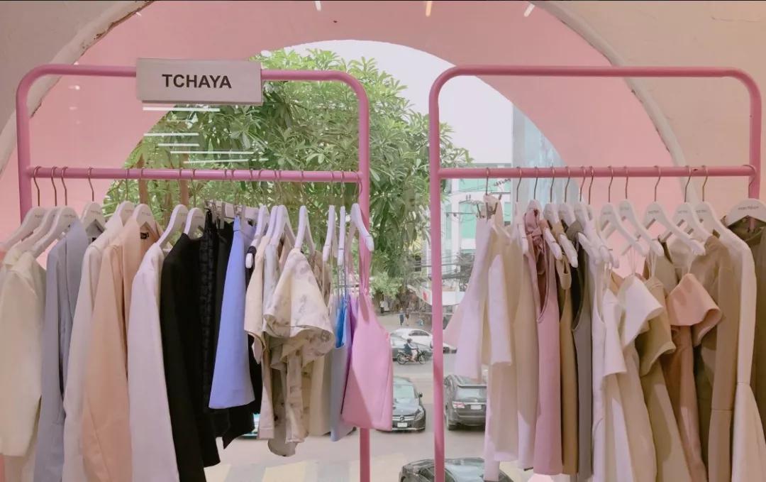 泰国便宜小众潮牌衣服,最近很火的泰国潮牌衣服