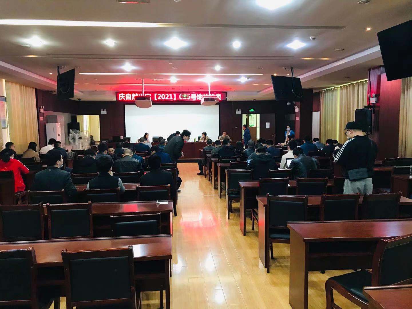 楼面价8870元房价大概是多少,最高楼面地价1843元