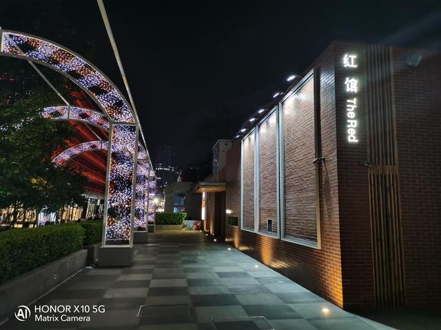 荣耀热门五款机型拍照对比：分别是Play4T/X10/30S/30/30Pro