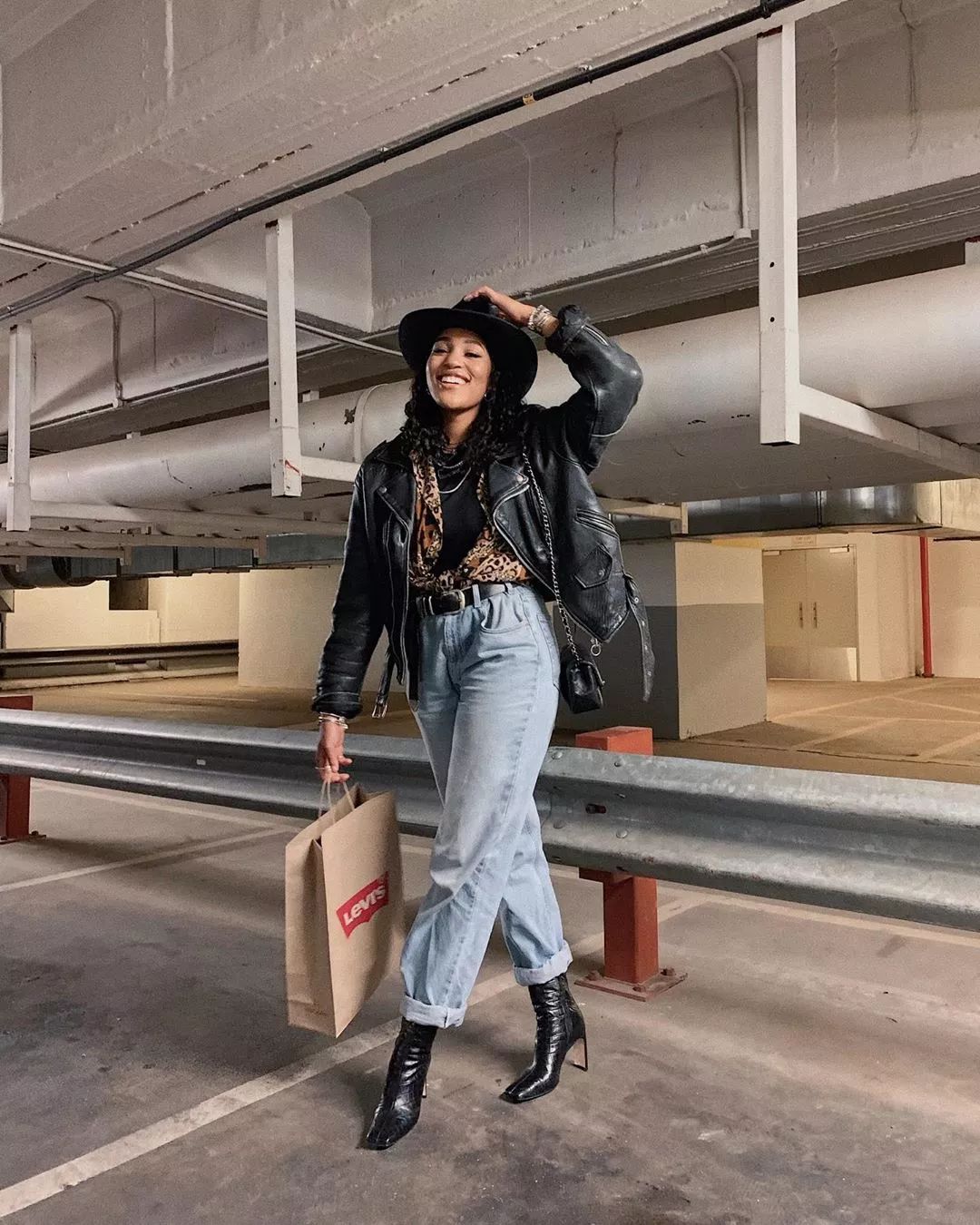 秋冬流行的靴子就买这3双,今年冬天必入款靴子