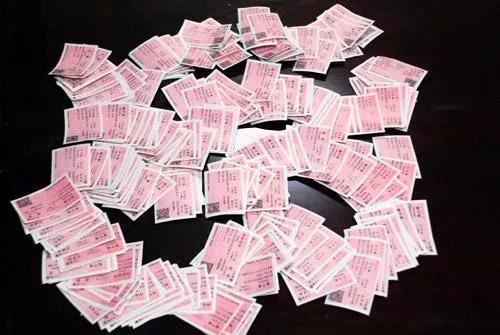 倒卖火车票案件,特大倒卖火车票案