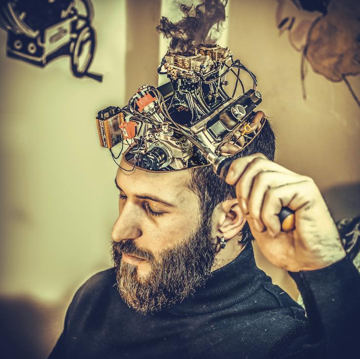 法医不动尸体也能猜测死因,法医检查尸体突然动了