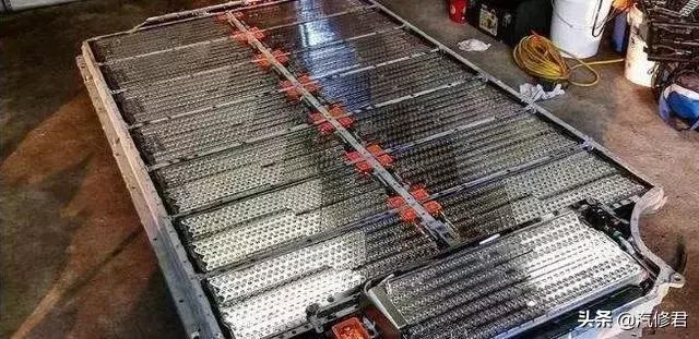 7万人民币开走法拉利!中国最神秘的4大汽配城,豪车50块一斤