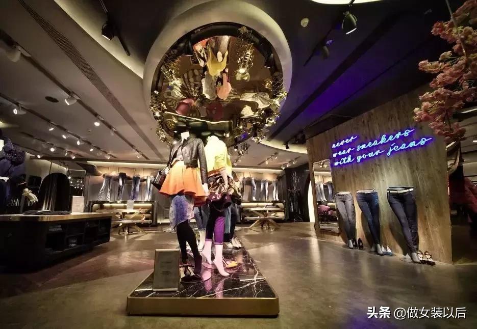 她在衰落时被温州大佬收购，如今竟逆袭成女装品牌前列？牛逼