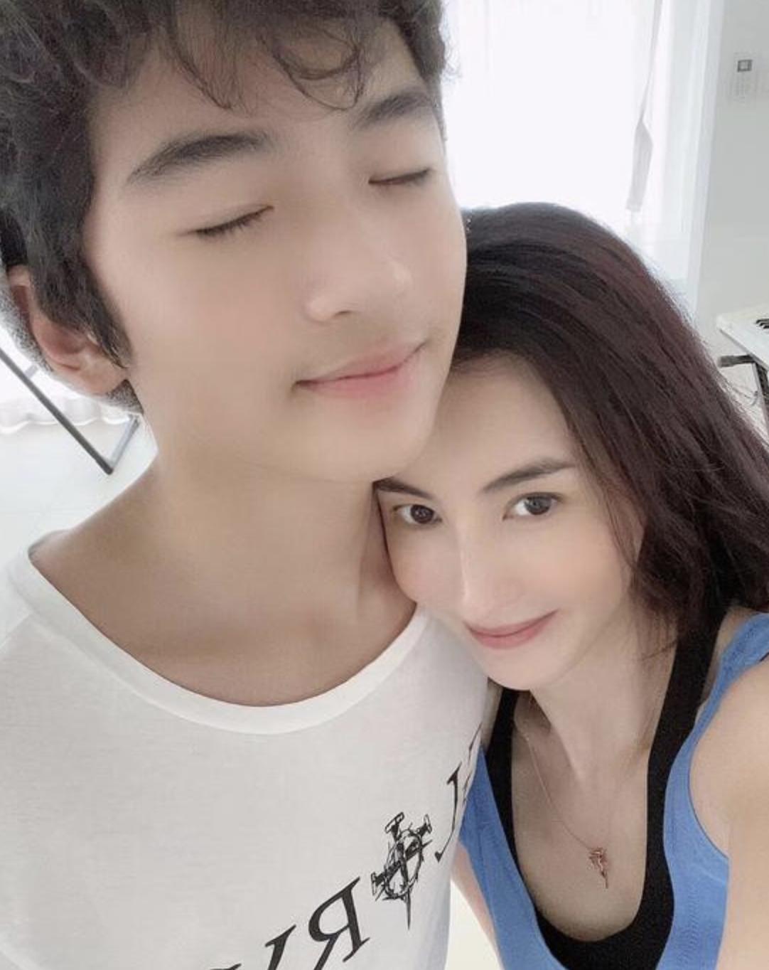 张柏芝为儿子买圣诞礼物，平价购物仅花六百元，满载而归乐在其中