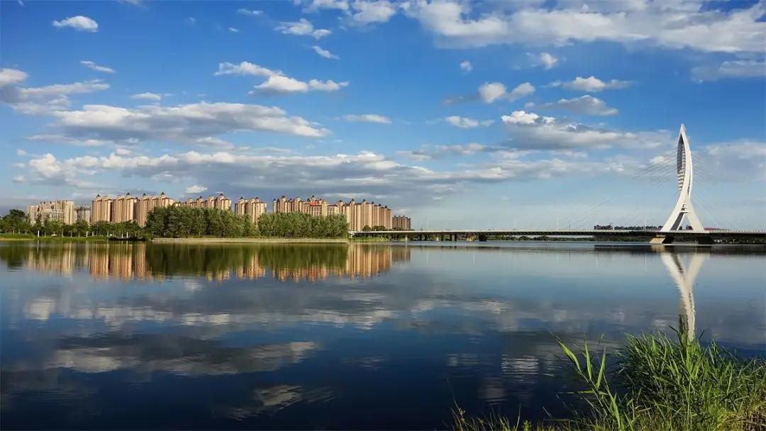 青岛旅游往返机票价格,青岛机票和住宿自由行