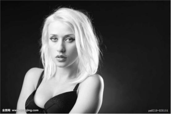 时装秀模特要求,时装模特需要具备什么条件