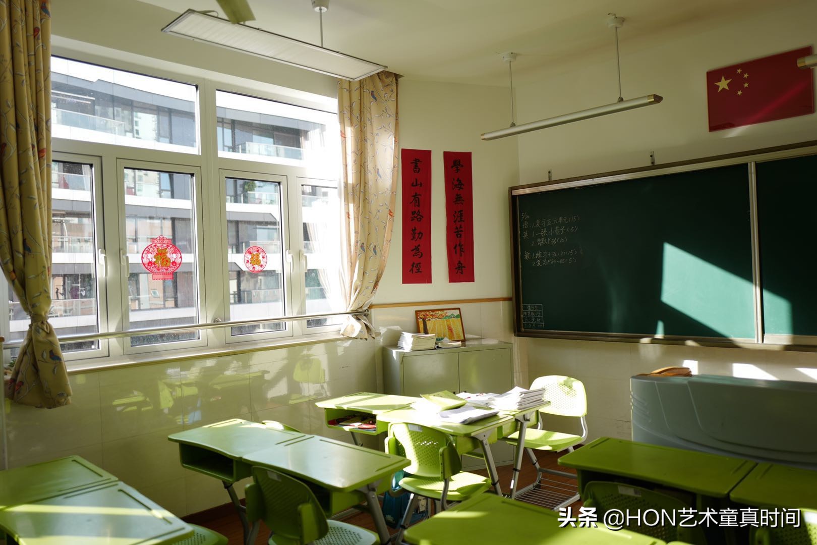 我们是时间旅行者寻找生命中的光,我们都是旅行者寻找生命中的光