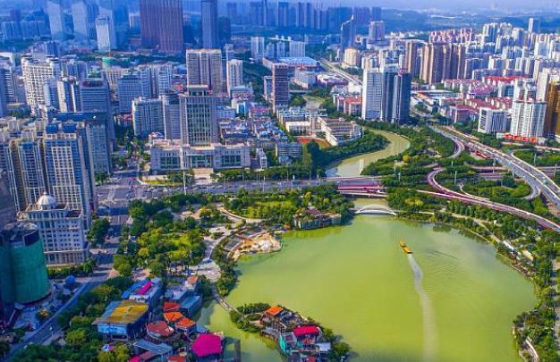 厉害了广西,南宁未来5年后gdp突破8000亿